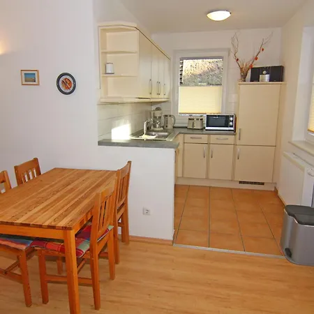 Appartementhaus In *