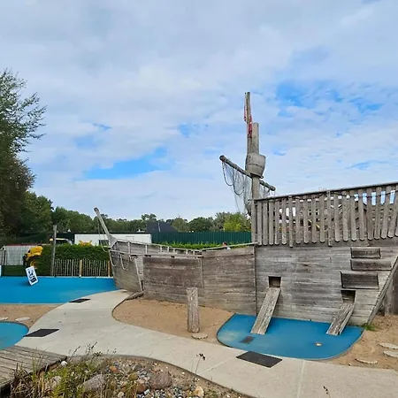 דירה Appartementhaus In טראסנהיידה