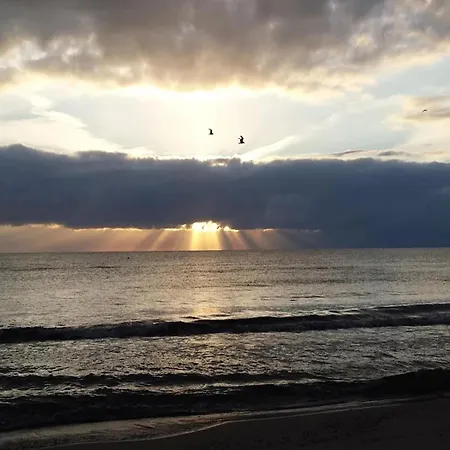 Appartementhaus In דירה *